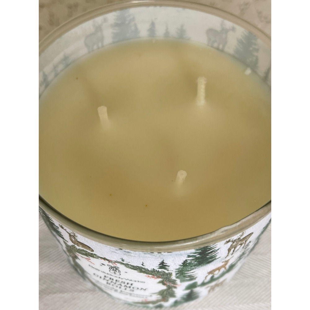 Bath & Body Works Fresh Cinnamon Rolls 3-Wick Candle 14.5 oz Soy Wax Blend - Picture 2 of 3